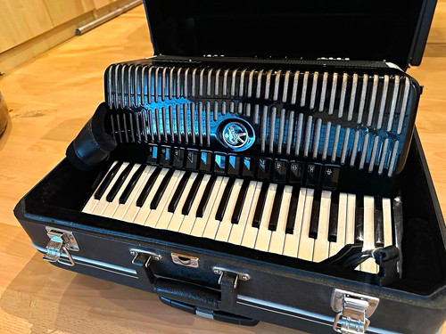 Hohner ventura 120 - ventura, iv