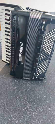 Roland v accordion - fr-4x, v-accordion