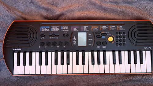 Casio keyboard 44 - sa-76,